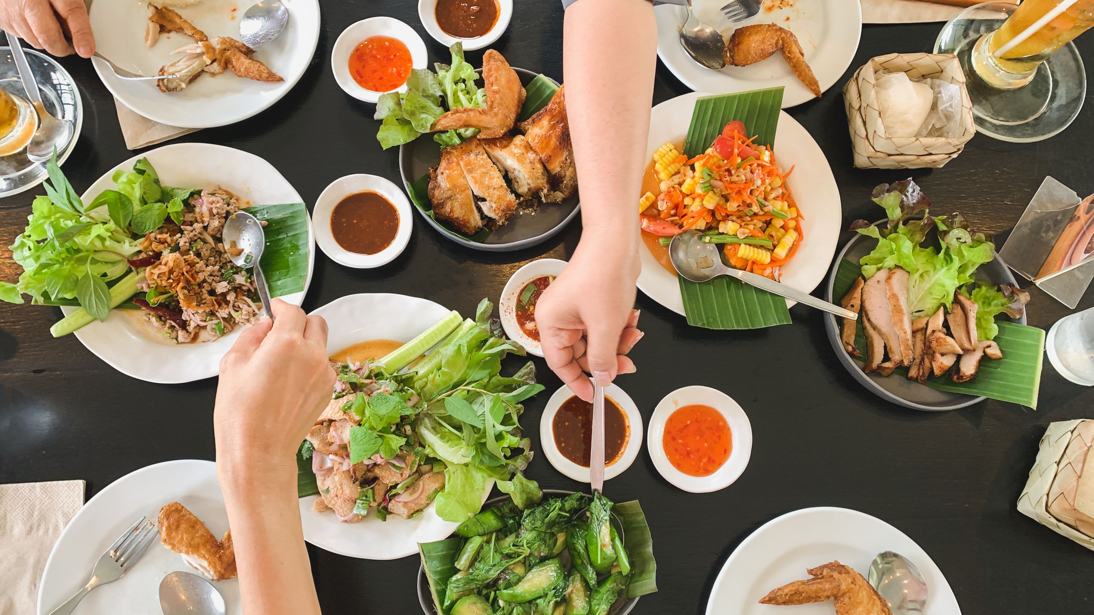 How Food Timing Around Training Shifts Cortisol Rhythms