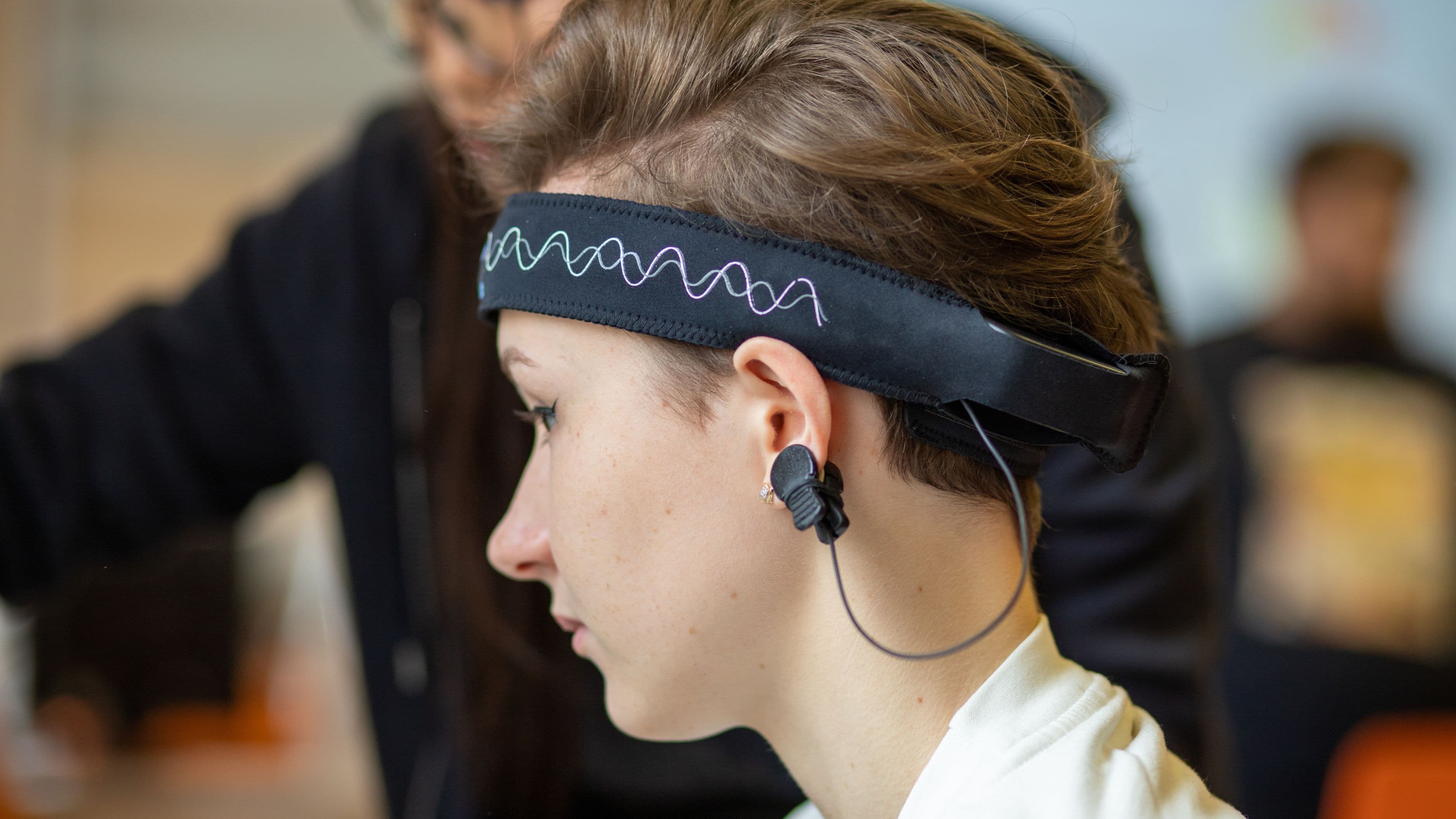How Wearable Eeg Headbands Compare to Real Neurofeedback